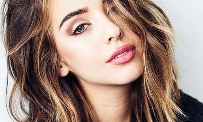 How to style layered hair